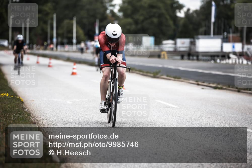16.08.2026 - KN Förde Triathlon 2026 H.Heesch http://msf.ph/oto/9985746 16.08.2026 13:06:53 Radfahren 520, 583, 723 meine-sportfotos.de