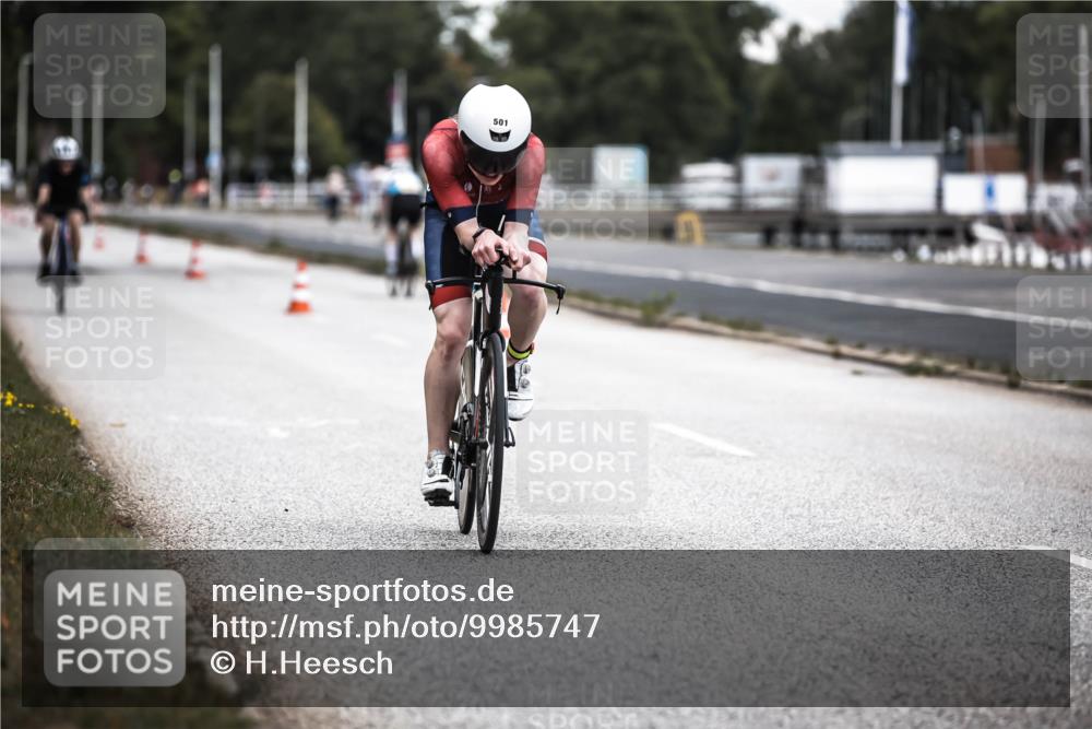 16.08.2026 - KN Förde Triathlon 2026 H.Heesch http://msf.ph/oto/9985747 16.08.2026 13:06:53 Radfahren 520, 583, 723 meine-sportfotos.de