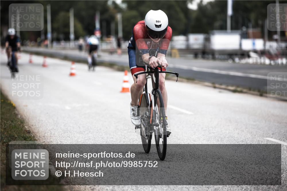 16.08.2026 - KN Förde Triathlon 2026 H.Heesch http://msf.ph/oto/9985752 16.08.2026 13:06:53 Radfahren 520, 583, 723 meine-sportfotos.de