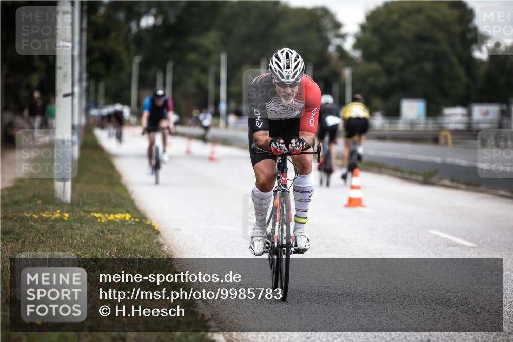 16.08.2026 - KN Förde Triathlon 2026 H.Heesch http://msf.ph/oto/9985783 16.08.2026 13:07:07 Radfahren 509, 543, 727 meine-sportfotos.de