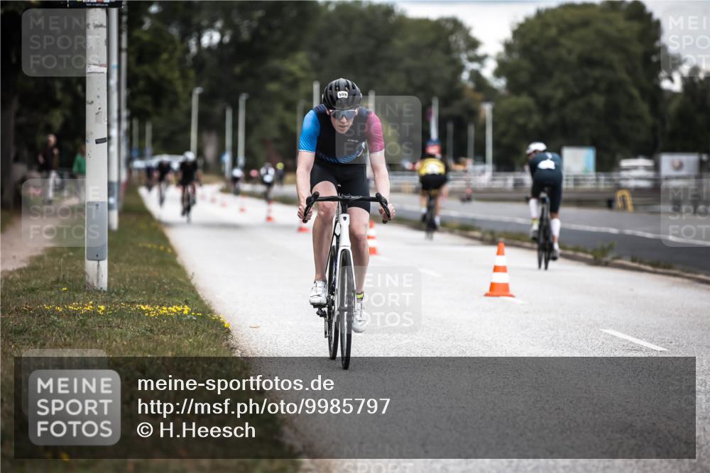 16.08.2026 - KN Förde Triathlon 2026 H.Heesch http://msf.ph/oto/9985797 16.08.2026 13:07:09 Radfahren 509, 543, 704, 727 meine-sportfotos.de
