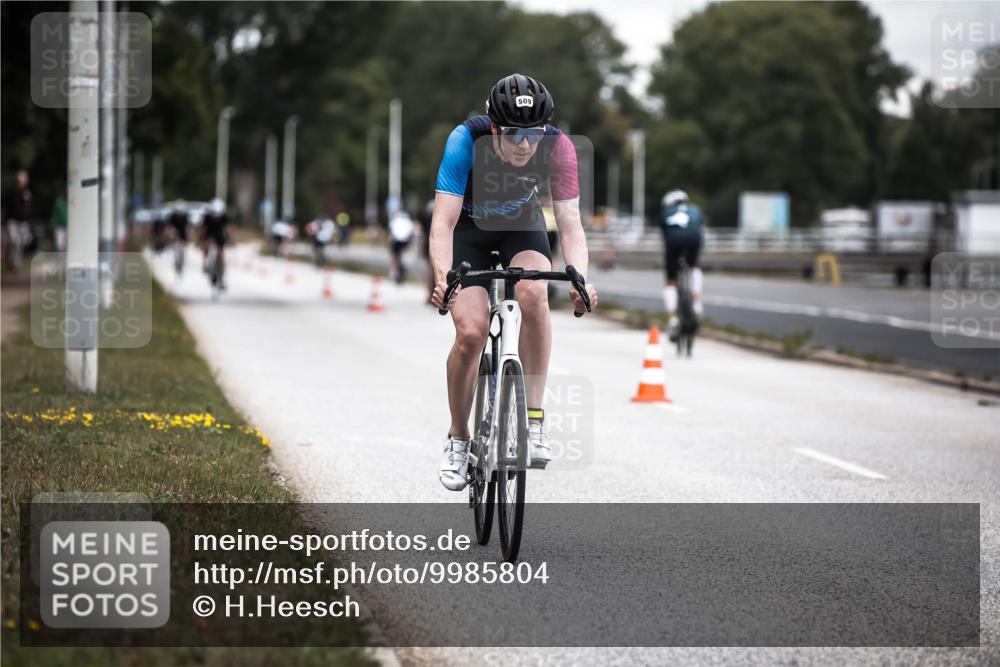 16.08.2026 - KN Förde Triathlon 2026 H.Heesch http://msf.ph/oto/9985804 16.08.2026 13:07:09 Radfahren 509, 543, 704, 727 meine-sportfotos.de