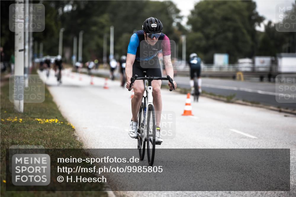 16.08.2026 - KN Förde Triathlon 2026 H.Heesch http://msf.ph/oto/9985805 16.08.2026 13:07:09 Radfahren 509, 543, 704, 727 meine-sportfotos.de