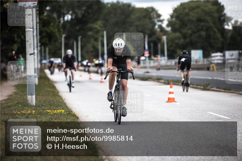 16.08.2026 - KN Förde Triathlon 2026 H.Heesch http://msf.ph/oto/9985814 16.08.2026 13:07:16 Radfahren 507, 704, 724, 740 meine-sportfotos.de