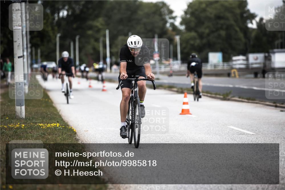 16.08.2026 - KN Förde Triathlon 2026 H.Heesch http://msf.ph/oto/9985818 16.08.2026 13:07:16 Radfahren 507, 704, 724, 740 meine-sportfotos.de