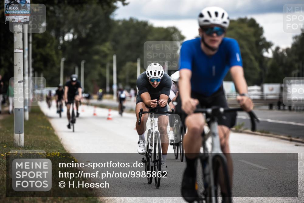 16.08.2026 - KN Förde Triathlon 2026 H.Heesch http://msf.ph/oto/9985862 16.08.2026 13:07:27 Radfahren 196, 511, 540, 552, 605, 611, 718, 735 meine-sportfotos.de