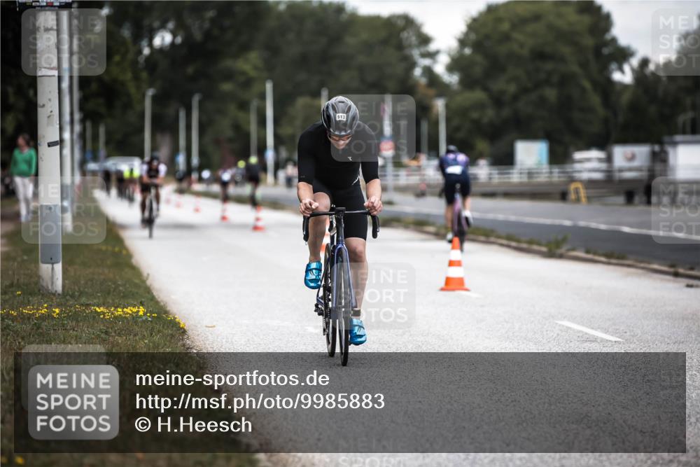 16.08.2026 - KN Förde Triathlon 2026 H.Heesch http://msf.ph/oto/9985883 16.08.2026 13:07:33 Radfahren 196, 513, 592 meine-sportfotos.de