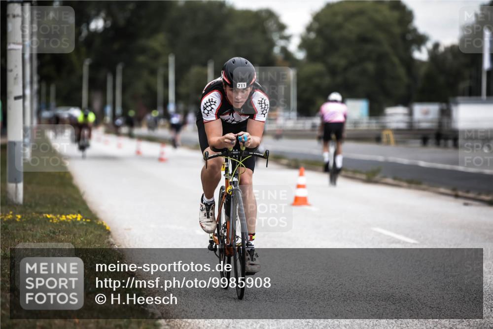 16.08.2026 - KN Förde Triathlon 2026 H.Heesch http://msf.ph/oto/9985908 16.08.2026 13:07:38 Radfahren 592, 711 meine-sportfotos.de