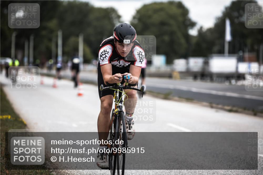 16.08.2026 - KN Förde Triathlon 2026 H.Heesch http://msf.ph/oto/9985915 16.08.2026 13:07:39 Radfahren 524, 592, 711 meine-sportfotos.de