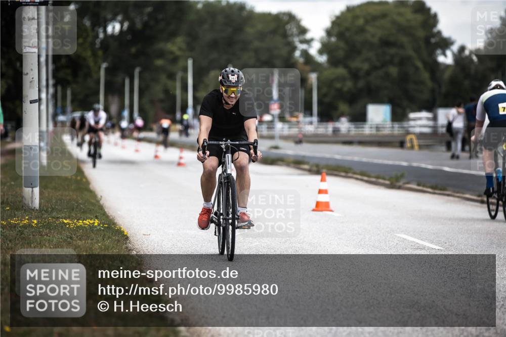 16.08.2026 - KN Förde Triathlon 2026 H.Heesch http://msf.ph/oto/9985980 16.08.2026 13:07:54 Radfahren 562, 594, 603 meine-sportfotos.de