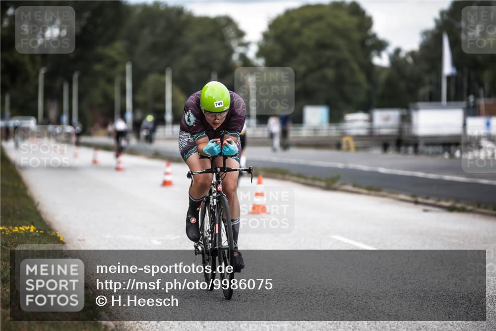 16.08.2026 - KN Förde Triathlon 2026 H.Heesch http://msf.ph/oto/9986075 16.08.2026 13:08:21 Radfahren 541, 572, 584, 590, 602, 607, 612, 722, 745 meine-sportfotos.de