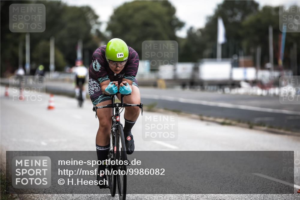 16.08.2026 - KN Förde Triathlon 2026 H.Heesch http://msf.ph/oto/9986082 16.08.2026 13:08:21 Radfahren 541, 572, 584, 590, 602, 607, 612, 722, 745 meine-sportfotos.de
