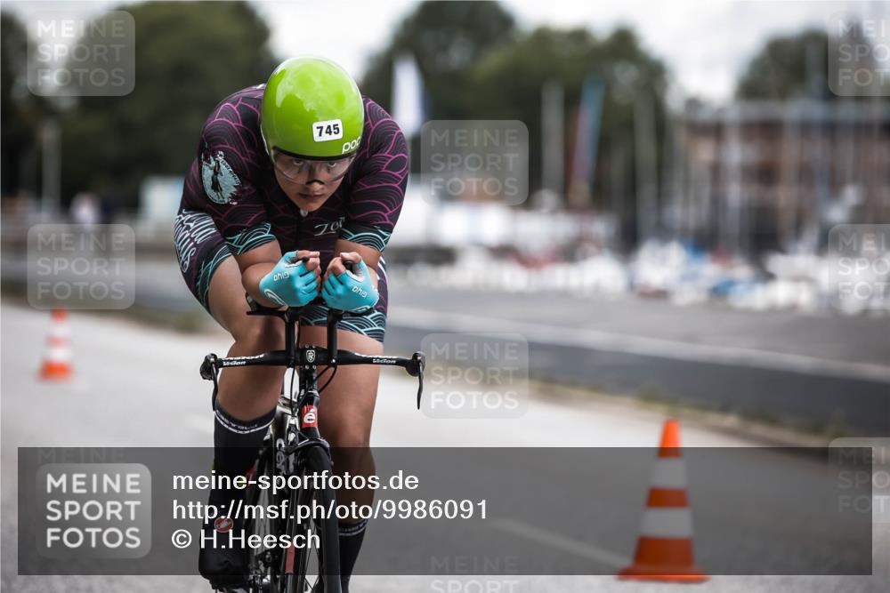 16.08.2026 - KN Förde Triathlon 2026 H.Heesch http://msf.ph/oto/9986091 16.08.2026 13:08:22 Radfahren 541, 584, 590, 602, 607, 612, 722, 745 meine-sportfotos.de