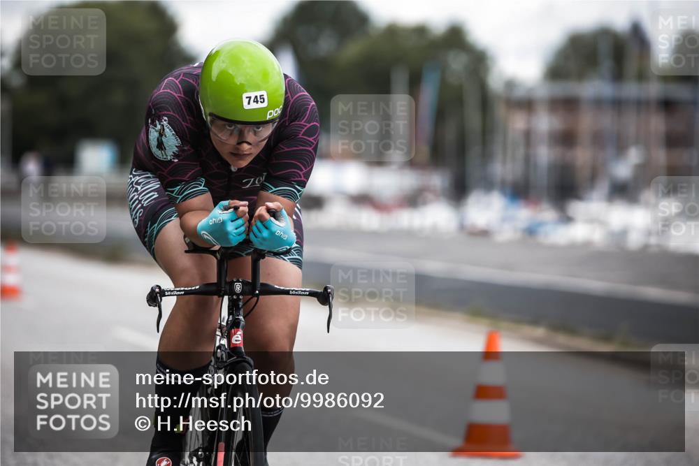 16.08.2026 - KN Förde Triathlon 2026 H.Heesch http://msf.ph/oto/9986092 16.08.2026 13:08:22 Radfahren 541, 584, 590, 602, 607, 612, 722, 745 meine-sportfotos.de