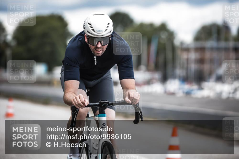 16.08.2026 - KN Förde Triathlon 2026 H.Heesch http://msf.ph/oto/9986105 16.08.2026 13:08:38 Radfahren 576, 715 meine-sportfotos.de