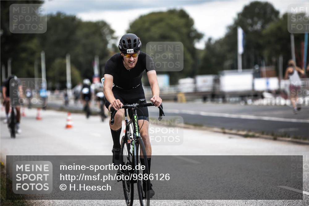16.08.2026 - KN Förde Triathlon 2026 H.Heesch http://msf.ph/oto/9986126 16.08.2026 13:08:44 Radfahren 527, 576, 586, 598 meine-sportfotos.de