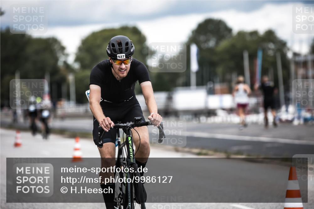 16.08.2026 - KN Förde Triathlon 2026 H.Heesch http://msf.ph/oto/9986127 16.08.2026 13:08:45 Radfahren 527, 586, 598 meine-sportfotos.de