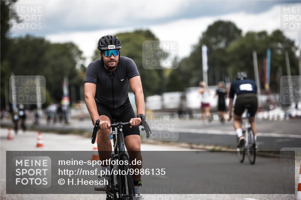 16.08.2026 - KN Förde Triathlon 2026 H.Heesch http://msf.ph/oto/9986135 16.08.2026 13:08:48 Radfahren 527, 581, 586, 598, 716 meine-sportfotos.de