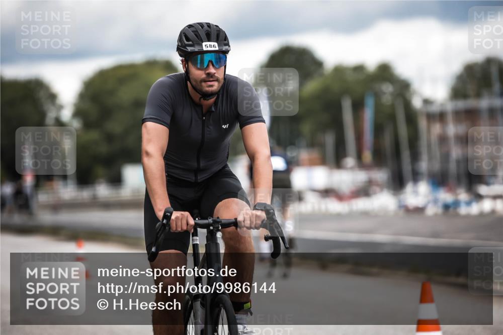 16.08.2026 - KN Förde Triathlon 2026 H.Heesch http://msf.ph/oto/9986144 16.08.2026 13:08:49 Radfahren 581, 586, 598, 716, 725 meine-sportfotos.de