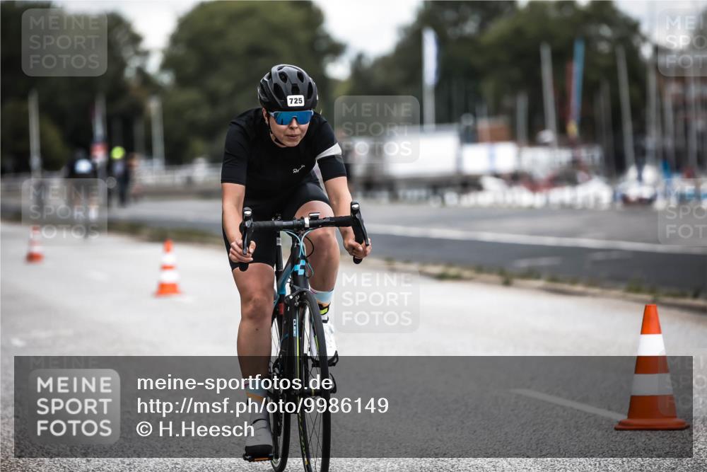 16.08.2026 - KN Förde Triathlon 2026 H.Heesch http://msf.ph/oto/9986149 16.08.2026 13:08:54 Radfahren 581, 600, 713, 714, 716, 725 meine-sportfotos.de