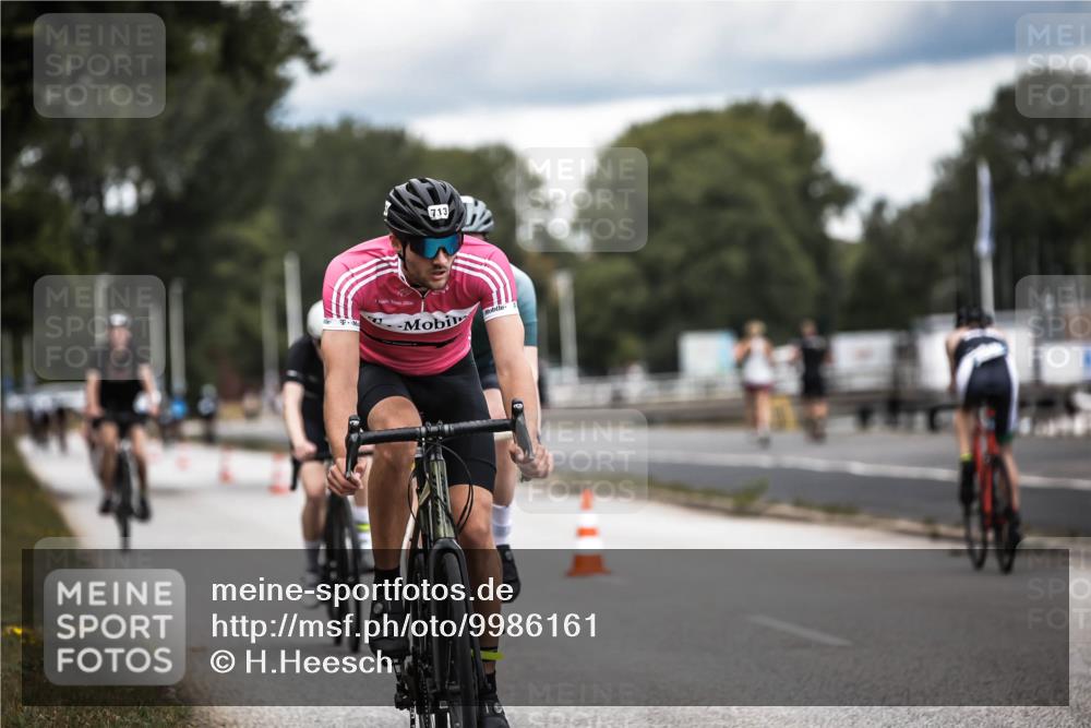 16.08.2026 - KN Förde Triathlon 2026 H.Heesch http://msf.ph/oto/9986161 16.08.2026 13:08:55 Radfahren 600, 713, 714, 716, 725 meine-sportfotos.de