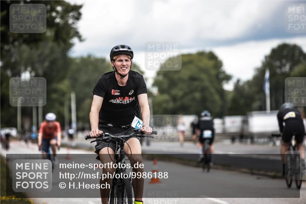 16.08.2026 - KN Förde Triathlon 2026 H.Heesch http://msf.ph/oto/9986188 16.08.2026 13:09:00 Radfahren 591, 600, 707, 709, 714 meine-sportfotos.de