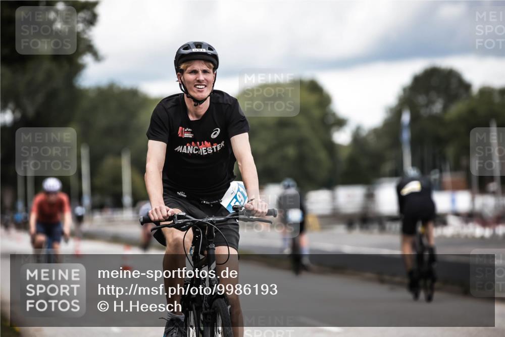 16.08.2026 - KN Förde Triathlon 2026 H.Heesch http://msf.ph/oto/9986193 16.08.2026 13:09:00 Radfahren 591, 600, 707, 709, 714 meine-sportfotos.de