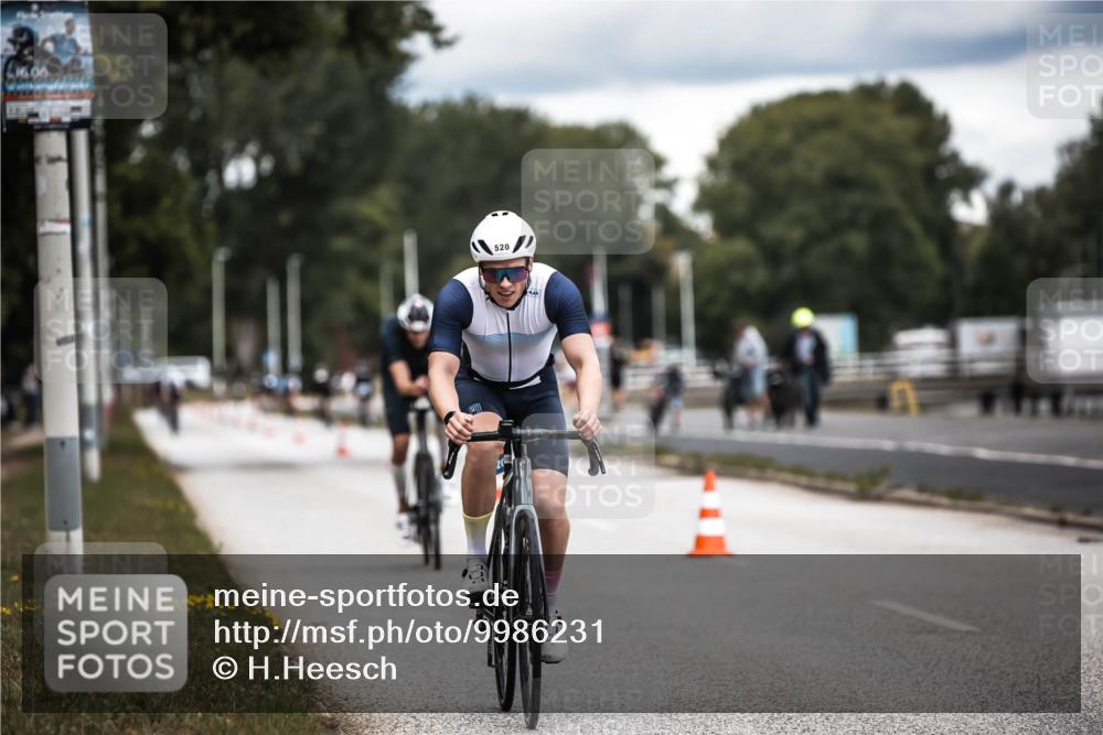16.08.2026 - KN Förde Triathlon 2026 H.Heesch http://msf.ph/oto/9986231 16.08.2026 13:09:12 Radfahren 505, 519, 520, 522, 525, 551, 746 meine-sportfotos.de