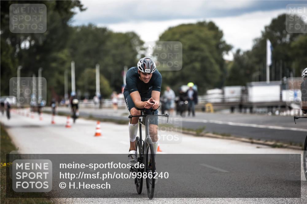 16.08.2026 - KN Förde Triathlon 2026 H.Heesch http://msf.ph/oto/9986240 16.08.2026 13:09:14 Radfahren 519, 520, 522, 525, 551 meine-sportfotos.de