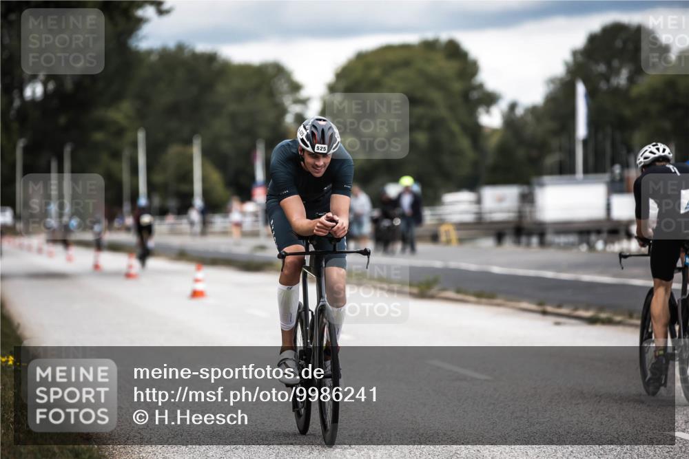 16.08.2026 - KN Förde Triathlon 2026 H.Heesch http://msf.ph/oto/9986241 16.08.2026 13:09:14 Radfahren 519, 520, 522, 525, 551 meine-sportfotos.de