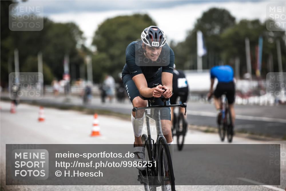 16.08.2026 - KN Förde Triathlon 2026 H.Heesch http://msf.ph/oto/9986251 16.08.2026 13:09:14 Radfahren 519, 520, 522, 525, 551 meine-sportfotos.de