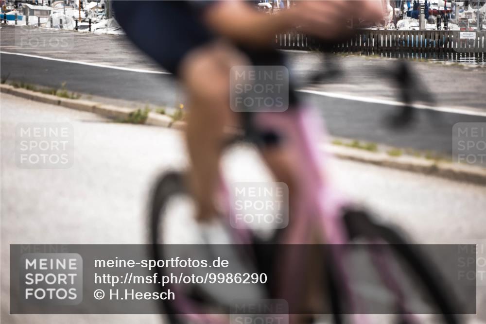 16.08.2026 - KN Förde Triathlon 2026 H.Heesch http://msf.ph/oto/9986290 16.08.2026 13:09:35 Radfahren 552, 596 meine-sportfotos.de