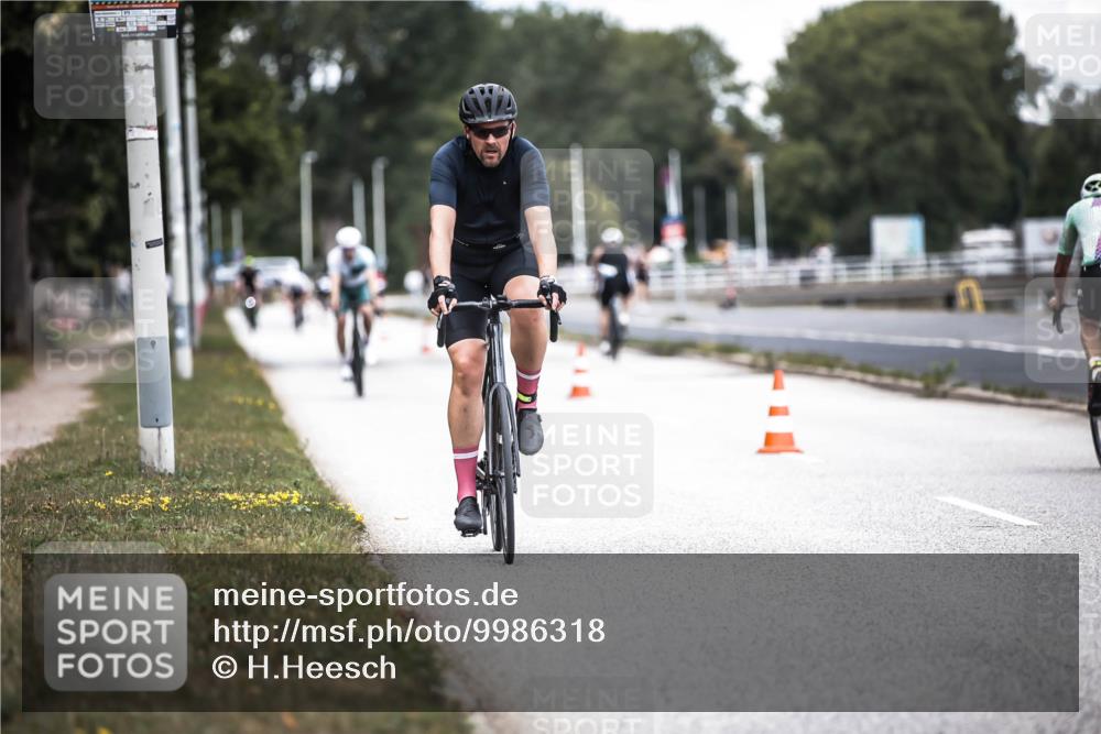 16.08.2026 - KN Förde Triathlon 2026 H.Heesch http://msf.ph/oto/9986318 16.08.2026 13:09:49 Radfahren 553, 605, 735 meine-sportfotos.de