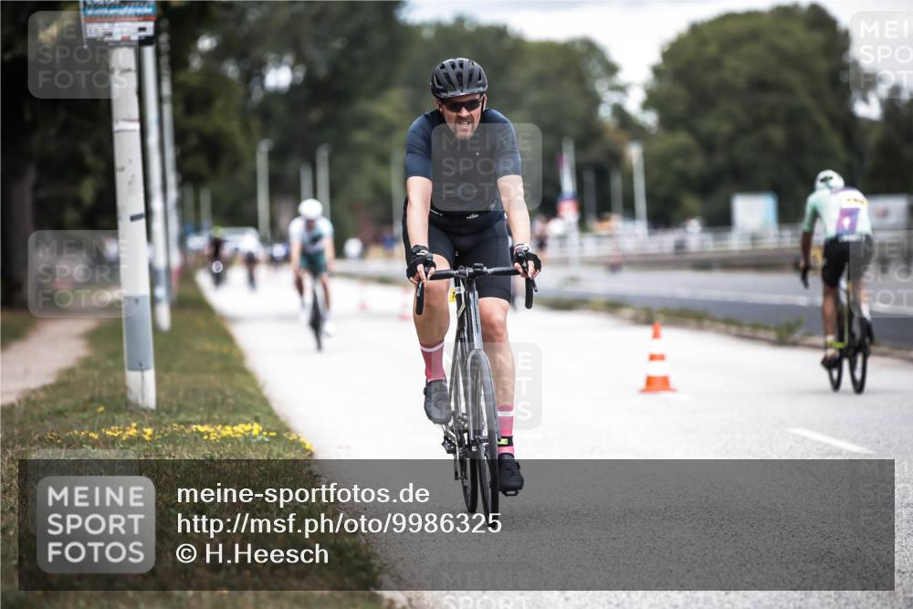 16.08.2026 - KN Förde Triathlon 2026 H.Heesch http://msf.ph/oto/9986325 16.08.2026 13:09:49 Radfahren 553, 605, 735 meine-sportfotos.de