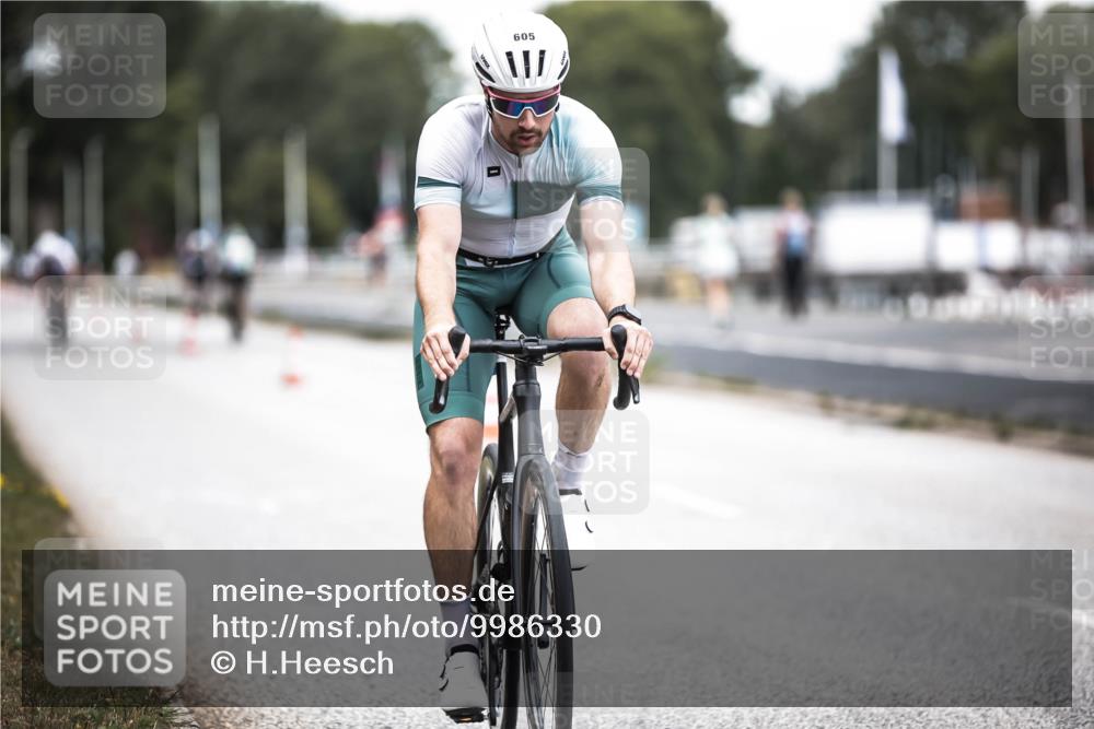 16.08.2026 - KN Förde Triathlon 2026 H.Heesch http://msf.ph/oto/9986330 16.08.2026 13:09:53 Radfahren 553, 601, 605, 735 meine-sportfotos.de