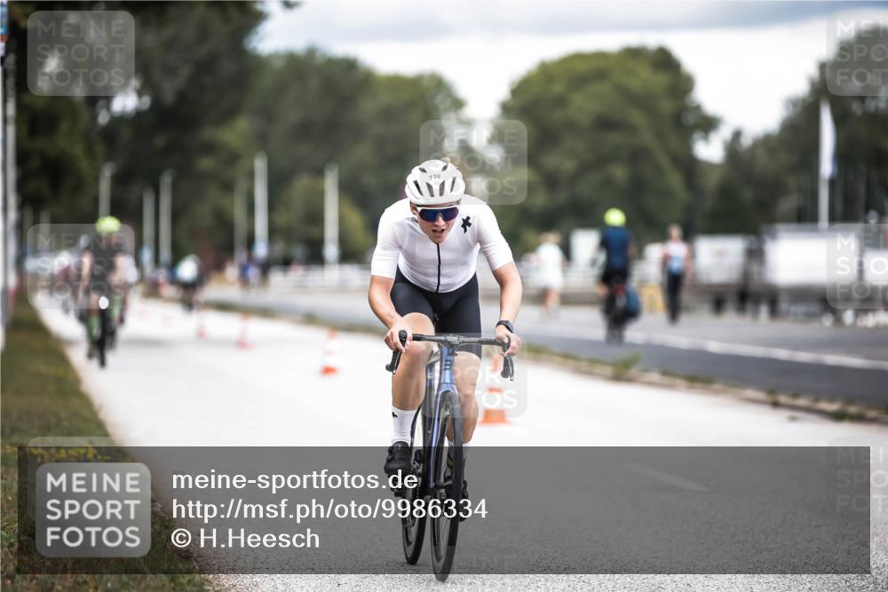 16.08.2026 - KN Förde Triathlon 2026 H.Heesch http://msf.ph/oto/9986334 16.08.2026 13:09:58 Radfahren 601, 701, 738 meine-sportfotos.de
