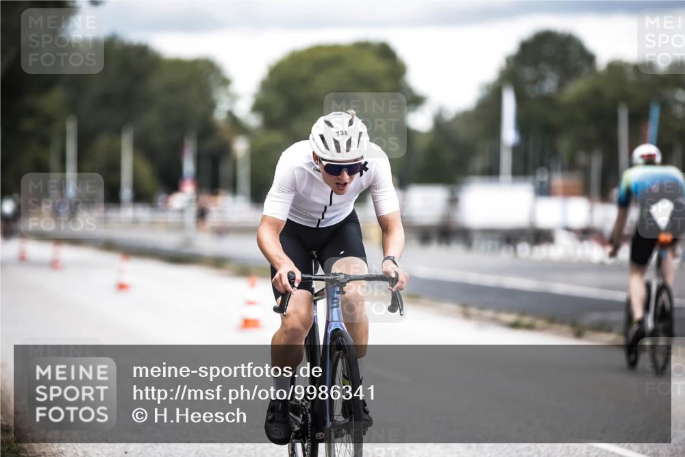 16.08.2026 - KN Förde Triathlon 2026 H.Heesch http://msf.ph/oto/9986341 16.08.2026 13:09:59 Radfahren 524, 701, 738 meine-sportfotos.de