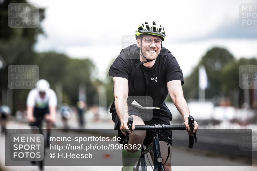 16.08.2026 - KN Förde Triathlon 2026 H.Heesch http://msf.ph/oto/9986362 16.08.2026 13:10:05 Radfahren 504, 524, 595, 704, 743 meine-sportfotos.de
