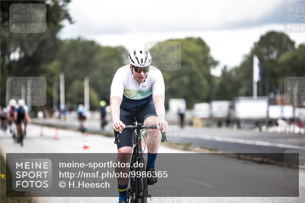 16.08.2026 - KN Förde Triathlon 2026 H.Heesch http://msf.ph/oto/9986365 16.08.2026 13:10:06 Radfahren 504, 524, 594, 595, 704, 743 meine-sportfotos.de