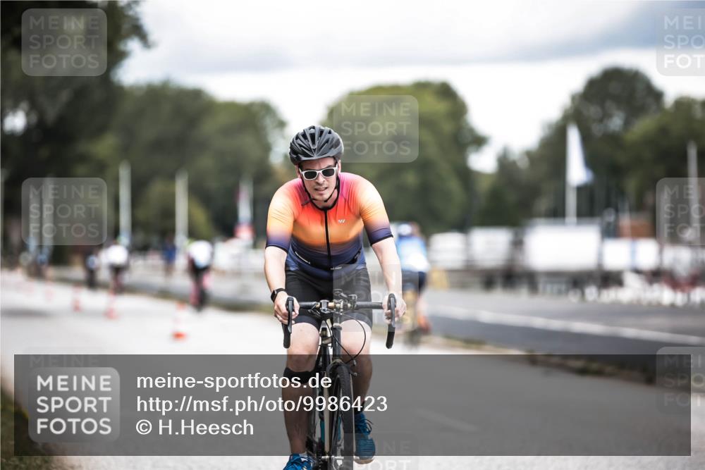 16.08.2026 - KN Förde Triathlon 2026 H.Heesch http://msf.ph/oto/9986423 16.08.2026 13:10:17 Radfahren 592, 710 meine-sportfotos.de