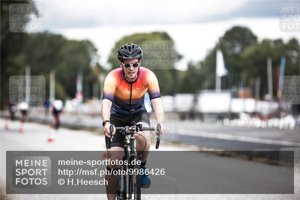 16.08.2026 - KN Förde Triathlon 2026 H.Heesch http://msf.ph/oto/9986426 16.08.2026 13:10:17 Radfahren 592, 710 meine-sportfotos.de