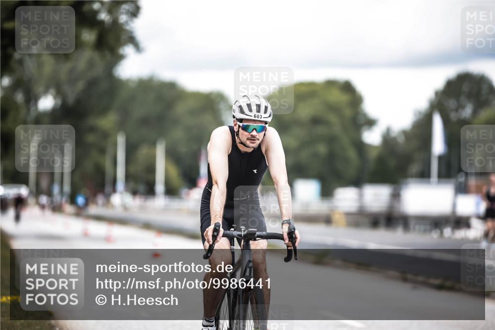 16.08.2026 - KN Förde Triathlon 2026 H.Heesch http://msf.ph/oto/9986441 16.08.2026 13:10:32 Radfahren 574, 603 meine-sportfotos.de