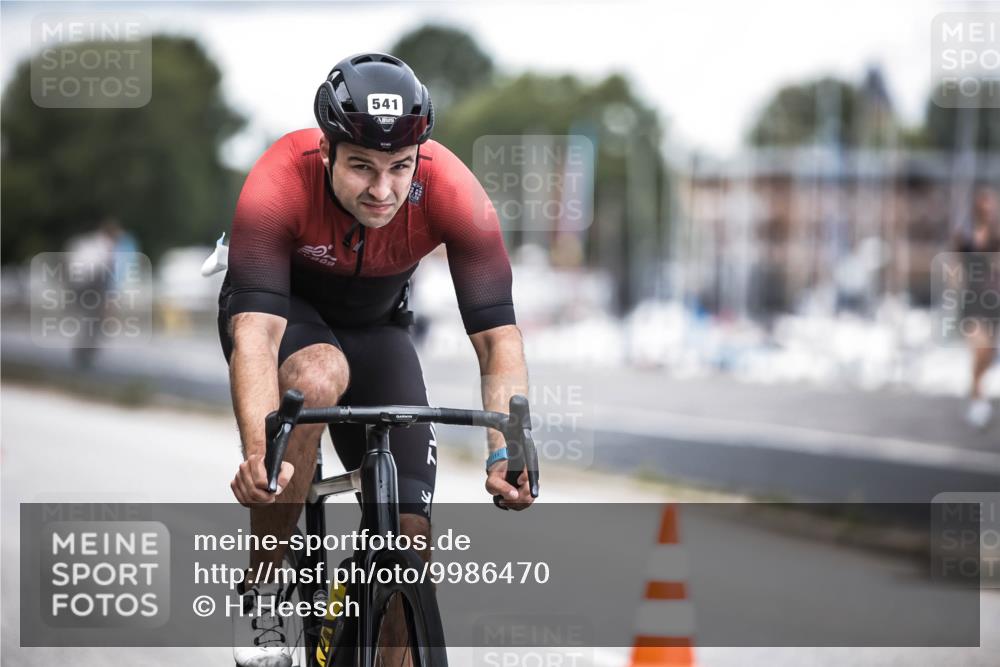 16.08.2026 - KN Förde Triathlon 2026 H.Heesch http://msf.ph/oto/9986470 16.08.2026 13:10:42 Radfahren 541, 544, 549, 556 meine-sportfotos.de