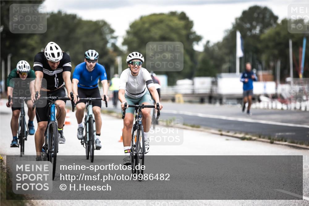 16.08.2026 - KN Förde Triathlon 2026 H.Heesch http://msf.ph/oto/9986482 16.08.2026 13:10:52 Radfahren 590, 602, 607, 722 meine-sportfotos.de