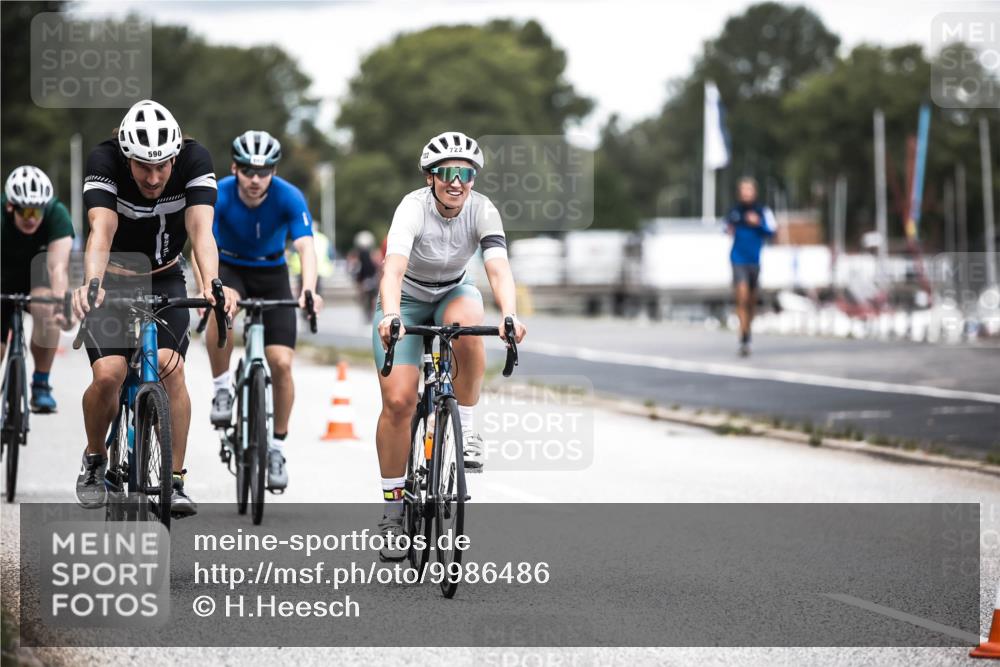 16.08.2026 - KN Förde Triathlon 2026 H.Heesch http://msf.ph/oto/9986486 16.08.2026 13:10:52 Radfahren 590, 602, 607, 722 meine-sportfotos.de