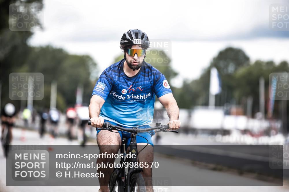 16.08.2026 - KN Förde Triathlon 2026 H.Heesch http://msf.ph/oto/9986570 16.08.2026 13:11:12 Radfahren 577, 584, 706 meine-sportfotos.de