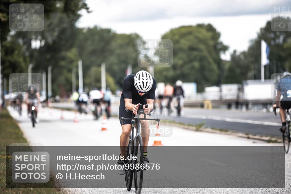 16.08.2026 - KN Förde Triathlon 2026 H.Heesch http://msf.ph/oto/9986576 16.08.2026 13:11:15 Radfahren 577, 584, 706 meine-sportfotos.de