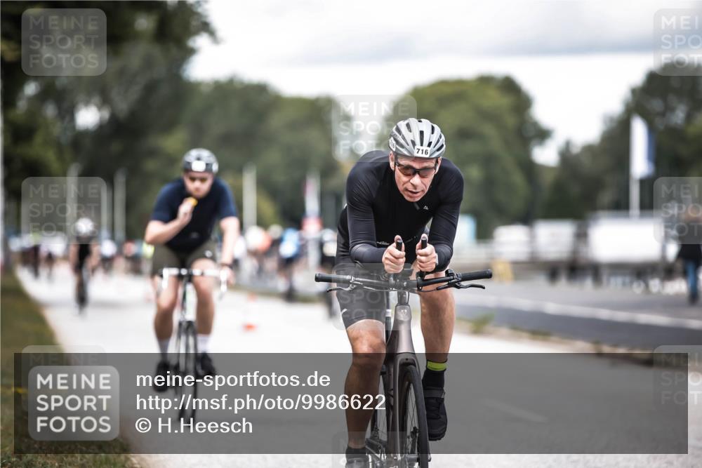 16.08.2026 - KN Förde Triathlon 2026 H.Heesch http://msf.ph/oto/9986622 16.08.2026 13:11:24 Radfahren 557, 572, 576, 604, 608, 703, 716 meine-sportfotos.de