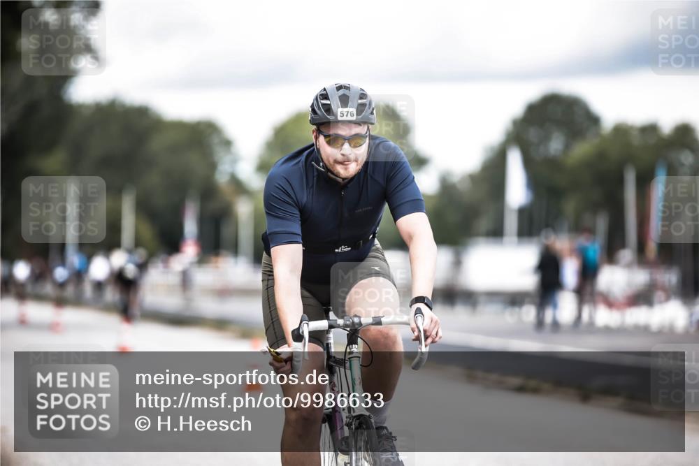 16.08.2026 - KN Förde Triathlon 2026 H.Heesch http://msf.ph/oto/9986633 16.08.2026 13:11:25 Radfahren 557, 572, 576, 604, 608, 703, 716 meine-sportfotos.de
