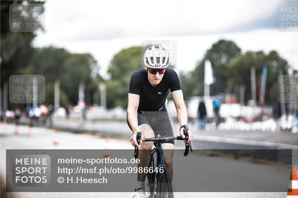 16.08.2026 - KN Förde Triathlon 2026 H.Heesch http://msf.ph/oto/9986646 16.08.2026 13:11:29 Radfahren 508, 557, 576, 604, 608, 703 meine-sportfotos.de